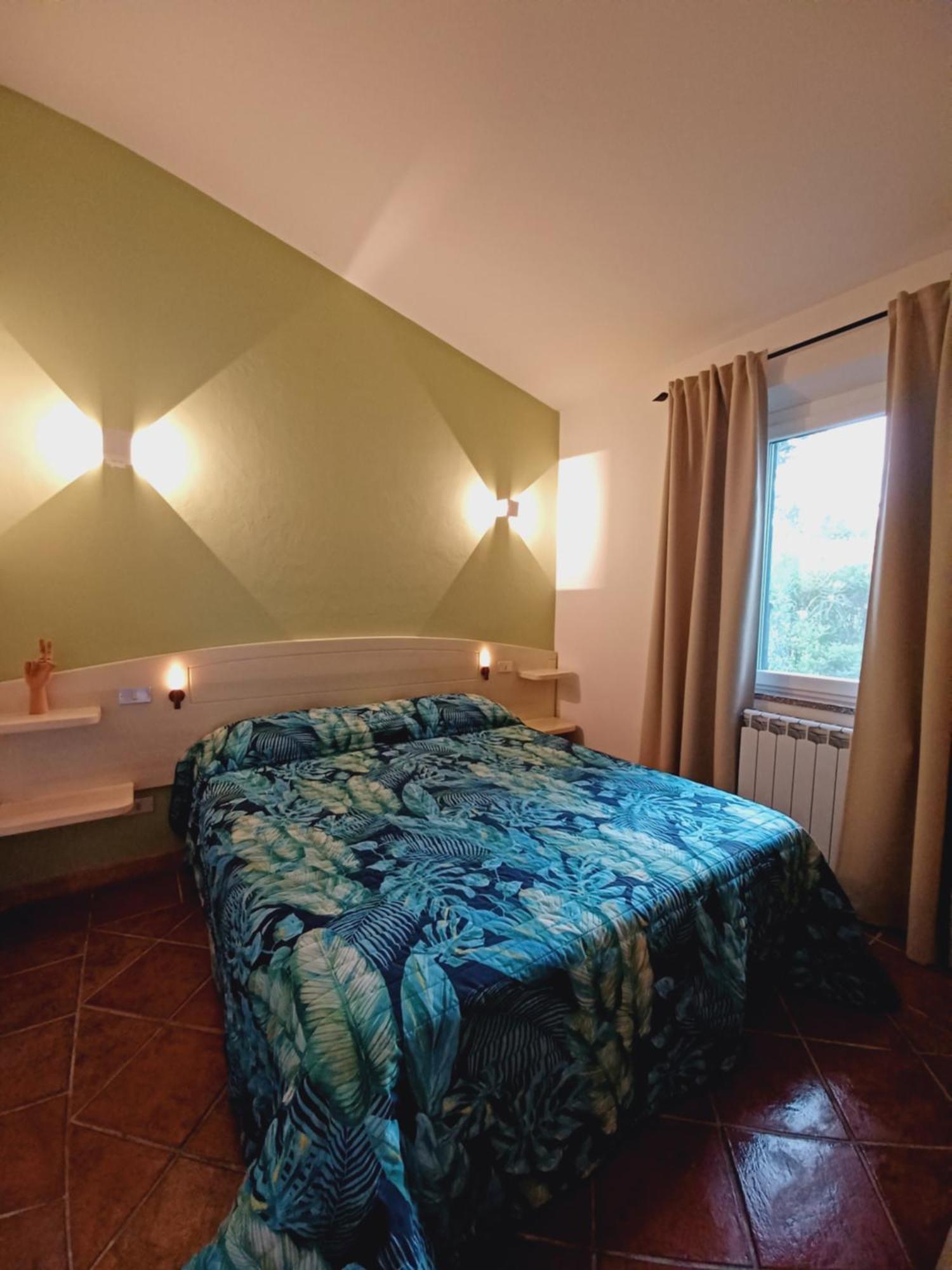 Suite Mirialveda San Pantaleo Buitenkant foto